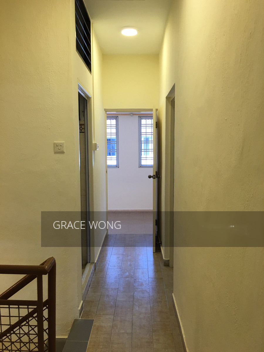 Jalan Taman (D12), Terrace #121914882